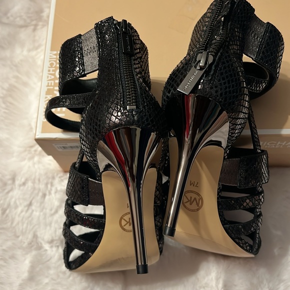 Size 7, SHILOH OPEN TOE MICHAEL KORS METALLIC LEATHER OPEN TOE HEELS.. NEW! - Picture 6 of 12
